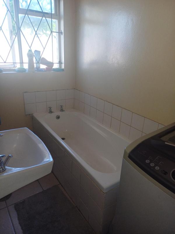 2 Bedroom Property for Sale in Grassy Park Western Cape